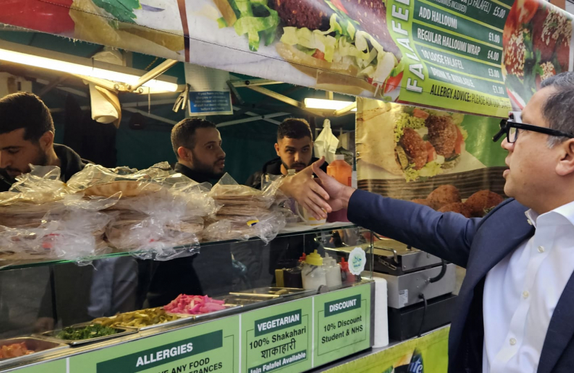 Abbas meeting with street venders